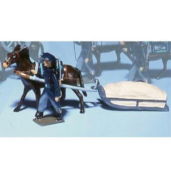 chasseur alpin en tenue bleue, tirant mulet tirant luge bâchée