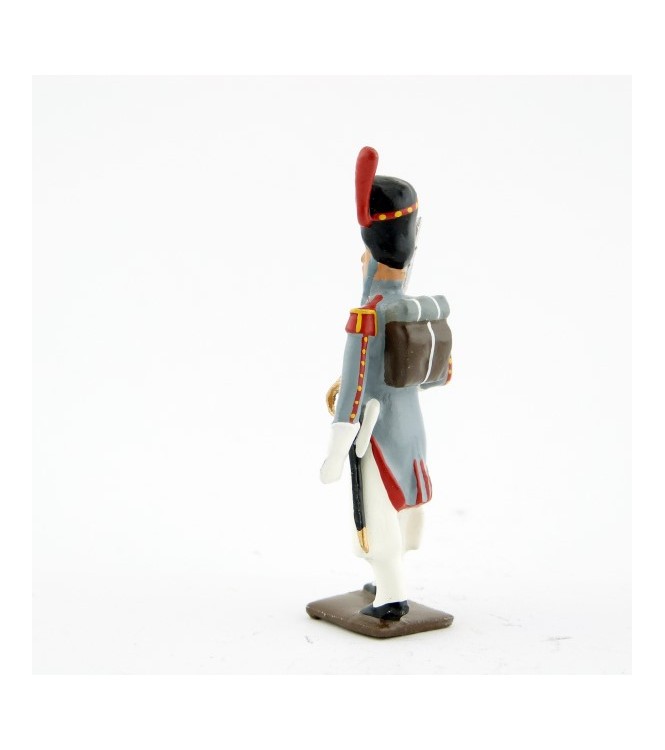 sapeur de l'infanterie de marine avec scie
