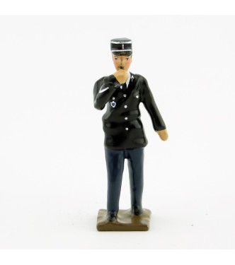 gendarme en vareuse avec sifflet