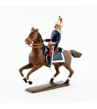 officier des dragons en tunique, tenue rouge et bleu (1914)