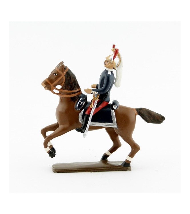 officier des dragons en tunique, tenue rouge et bleu (1914)