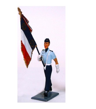 porte-drapeau de l'Ecole de Formation des sous-officiers de l'Armée de l'air