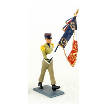 porte-drapeau du 8e RPIMa (Régiment de Parachutistes d'Infanterie de Marine)