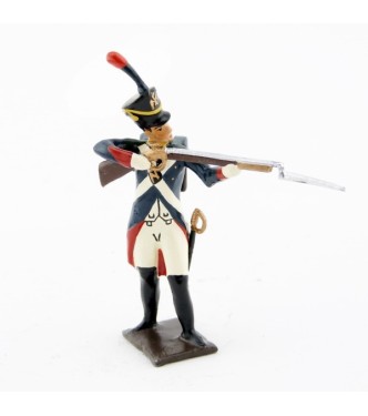 voltigeur de la garde debout, fusil en joue