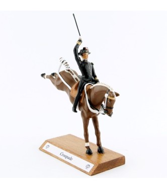 Cabriole, cavalier du Cadre Noir, grand modèle (h. 85 mm)