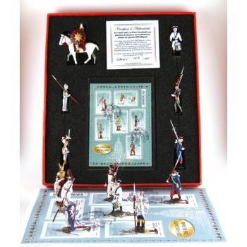 COFFRET TIMBRES ET FIGURINES